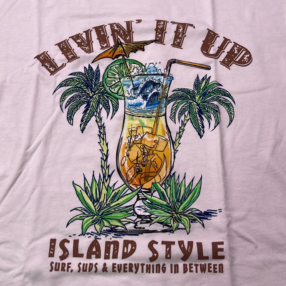 NWT Newport Blue Livin’ it up Island Style T-shirt